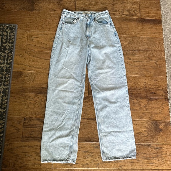 Abercrombie & Fitch Denim - Abercrombie & Fitch Curve Love The Loose High Rise Jean